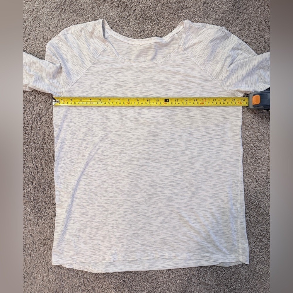 Lululemon 'Emerald' Long Sleeve Workout Shirt in 3 Color Space Dye - Picture 6 of 9